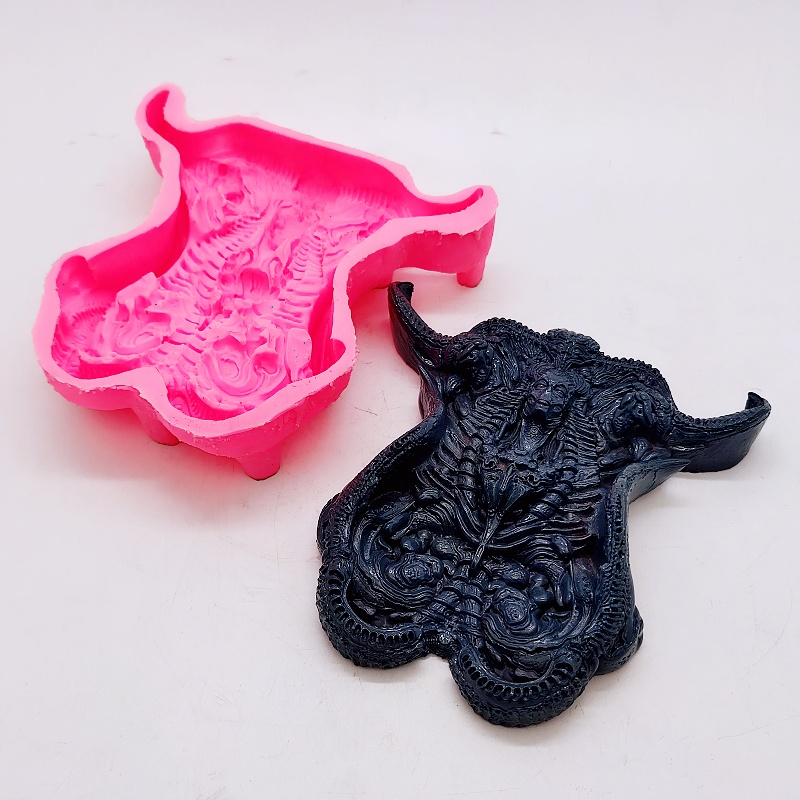 Monster Skull Silicone Candle  - Soap Making Gifts recension och pris